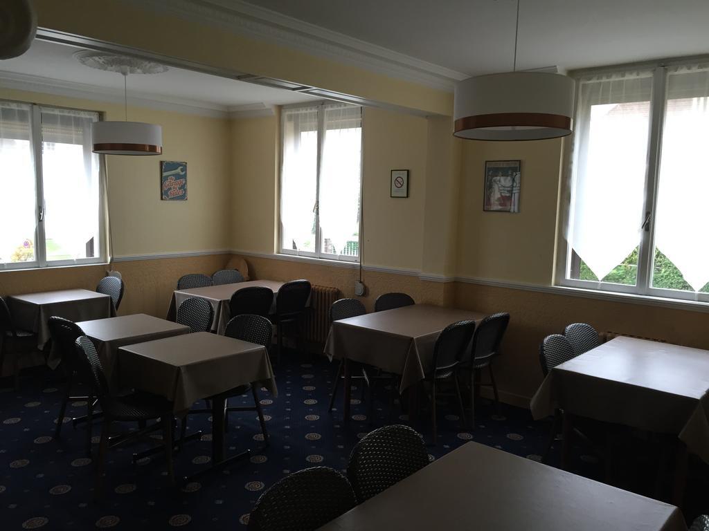 Arcantis Hotel La Residence Cergy Buitenkant foto