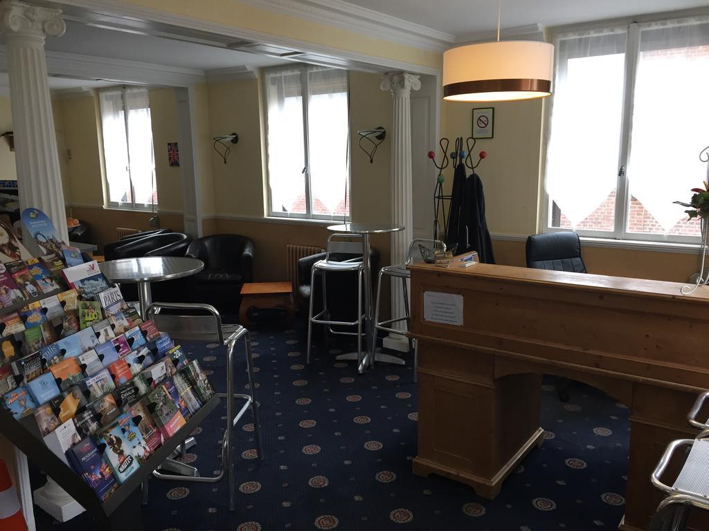 Arcantis Hotel La Residence Cergy Buitenkant foto