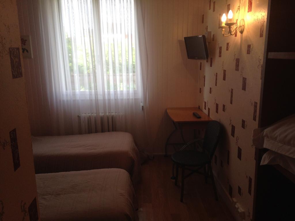 Arcantis Hotel La Residence Cergy Kamer foto