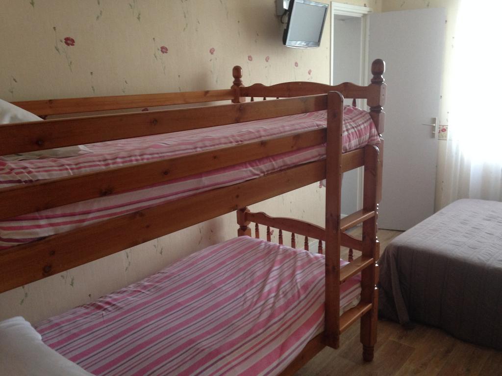 Arcantis Hotel La Residence Cergy Kamer foto