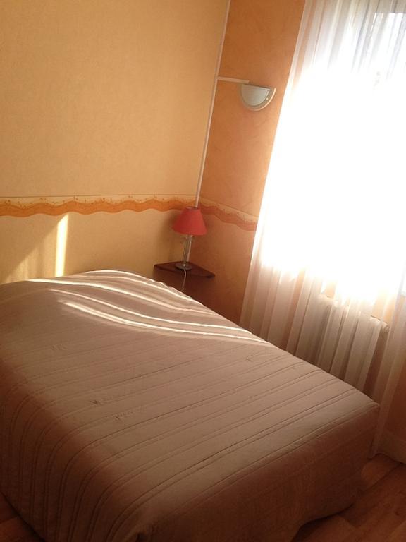 Arcantis Hotel La Residence Cergy Kamer foto