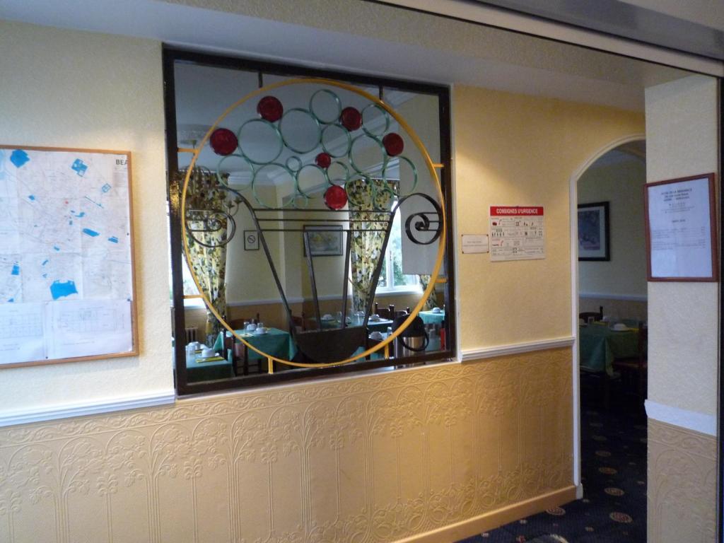 Arcantis Hotel La Residence Cergy Buitenkant foto